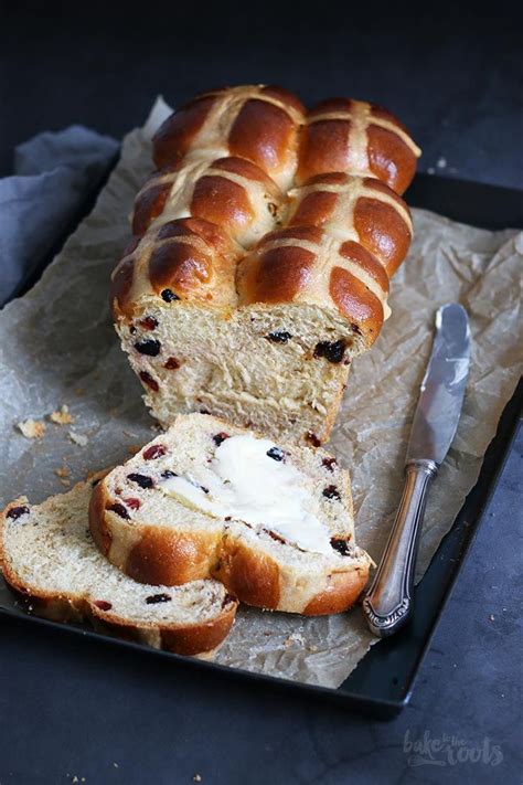 hot cross bun loaf