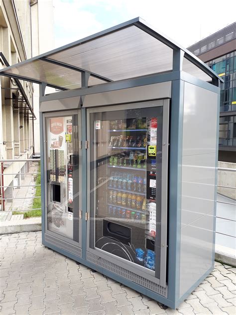 Outdoor Vending Machines