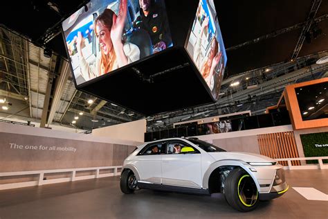 Hyundai Mobis Unveils Groundbreaking Display Series for the Cars of ...