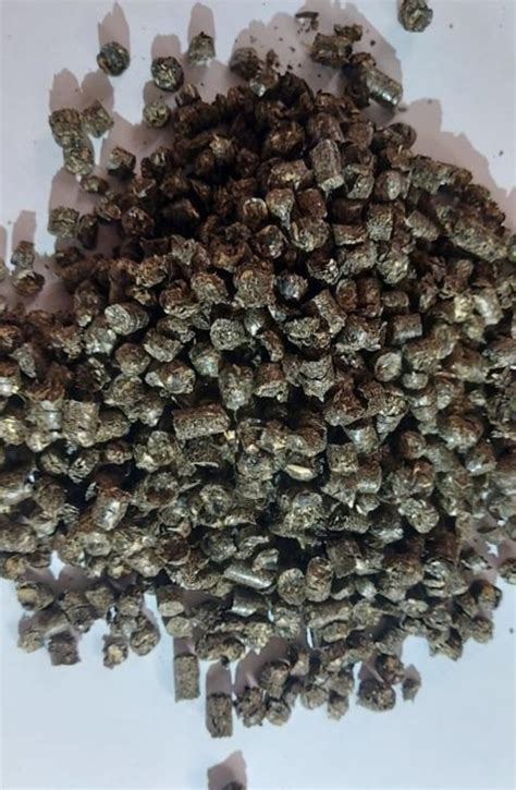 Husk sunflower pellets 8 mm offer from Germany Ukraine 100 EUR id:24930