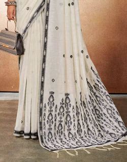 Beautiful Handloom Sarees for Every Occasion – South India Shopping Mall