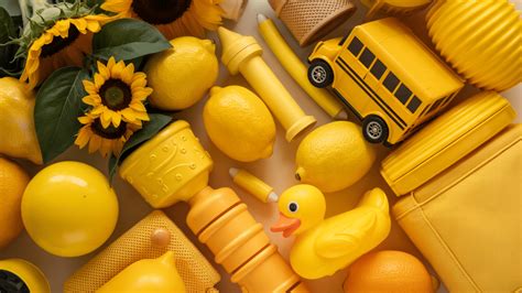 208 Amazing Everyday Things That Are Yellow - Meredith Plays