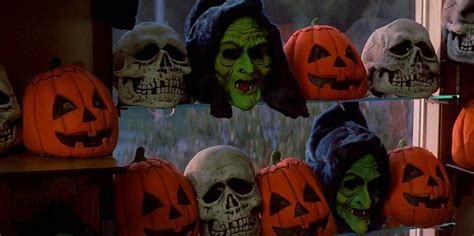 How 'Halloween III: Season of the Witch' Invented the Shared Universe | Inverse