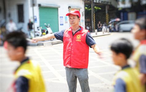 打两份工也要做公益 张景钱5年志愿服务近4000小时_惠州新闻网