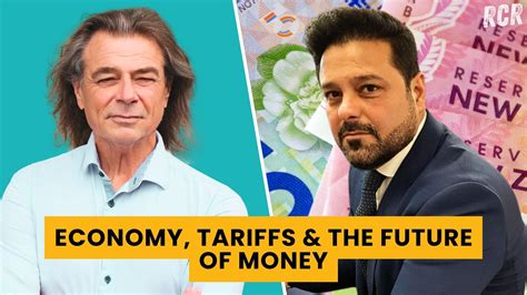 MONEY TALKS Global Finance Analyst