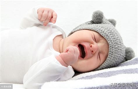 宝宝浅睡眠容易醒怎么办?妈妈们可以看看-益盟益生菌