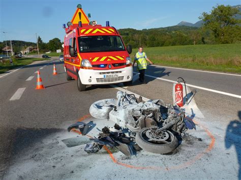 Evian-les-Bains. Un mort et un blessé grave après un accident de moto