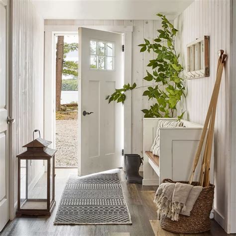 7 Small Entryway Mistakes That Designers Want Us To Stop Making | Storables