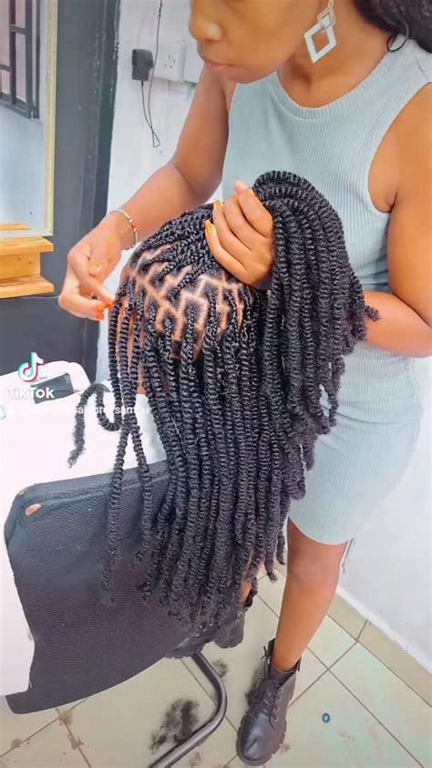 Pin by kissa on hairstyle | Spring twist hair, Kinky twists hairstyles ...