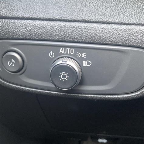 TIL this isn’t off/auto/headlights/high beams : r/BoltEV