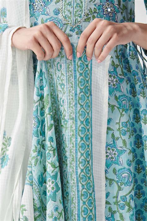 Shop Gulbahar Aalia Sanganeri Block Print Dupatta – Farida Gupta India