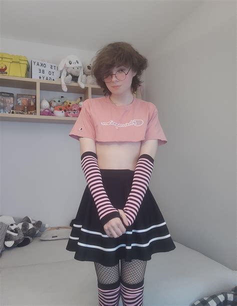 Just a femboy trying to be cute : r/FemboyFashion