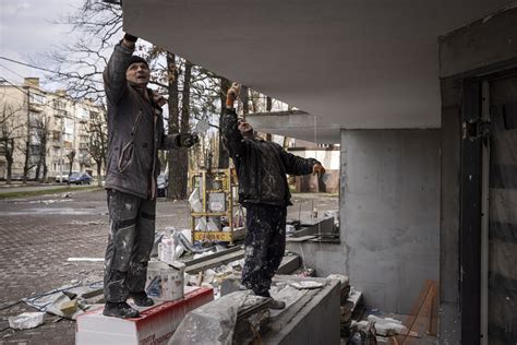 Russia's Infrastructure Attacks Could Impact Ukraine's Neighbors: Official - Newsweek