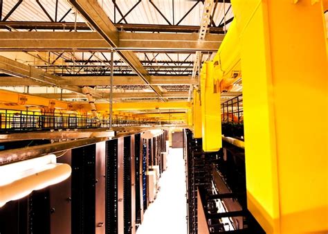 Microsoft Data Center Tour 的图像结果