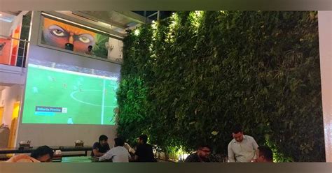 Ahoy! This Place Serves The Biggest Pizza In Town! So What Are You ...