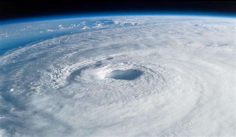 一年一度的美国飓风季正式拉开帷幕，厄尔尼诺会加剧飓风影响？_百科TA说