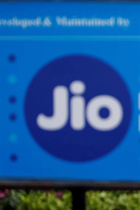 Jio: Get Latest Buzz, Updates, Gossip, Photos & Videos