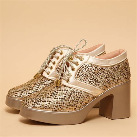 What Are Non Marking Shoes? Meaning, Benefits & Best Uses Explained