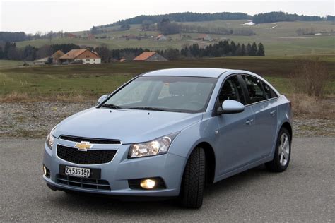 Chevrolet Cruze Features 的图像结果