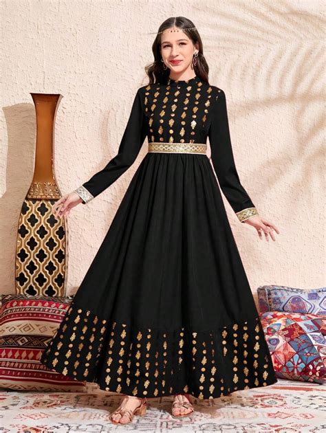 SHEIN Vestido Longo Elegante com Padrão de Folhas Vermelhas e Douradas ...