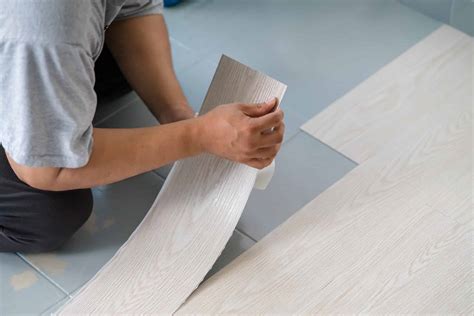 A Guide to Peel and Stick Vinyl Flooring for Homeowners - Edifice ...