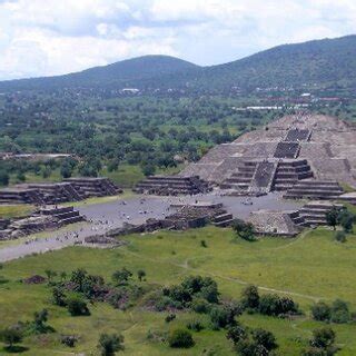 Piramides Aztecas 的图像结果