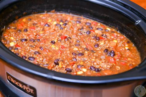 Crock Pot Black Bean Lentil Quinoa Chili - Colorful Recipes