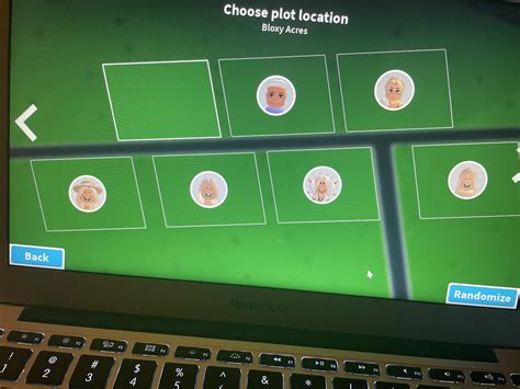 the blondes😭 : r/Bloxburg