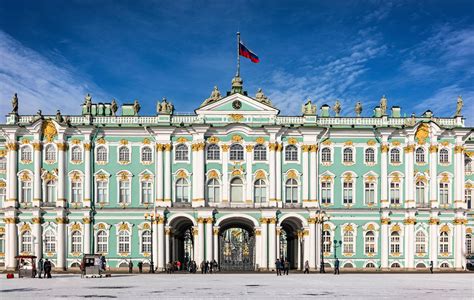 The 6 Most Stunning Palaces to Visit in St. Petersburg | Vogue