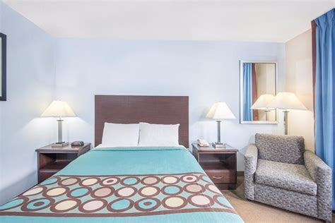 SOUTH RIDGE INN (North Ridgeville) - Motel Reviews, Photos, Rate ...