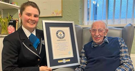 World's Oldest Man 的图像结果