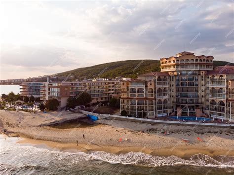 Premium Photo | Seaside view of elenite resort complex bulgaria modern hotels
