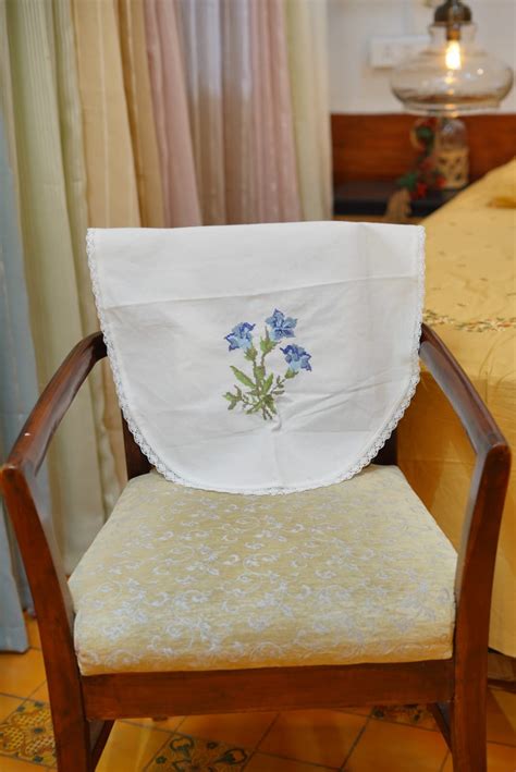 Back of Cloth 的图像结果