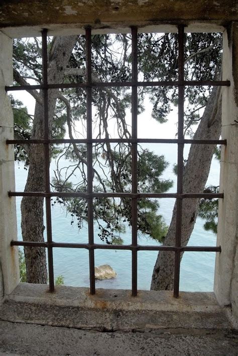 Meštrovićeve Crikvine - Kaštilac (Museum / Galerie / Theater / Oper ...