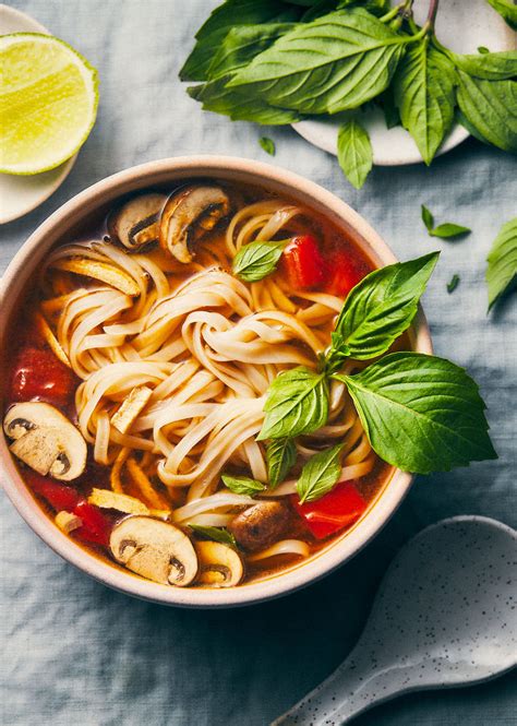 Thai Hot and Sour Soup - Evergreen Kitchen