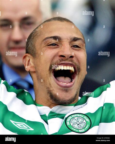 Celtic's Henrik Larsson celebrates his team's victory against ...