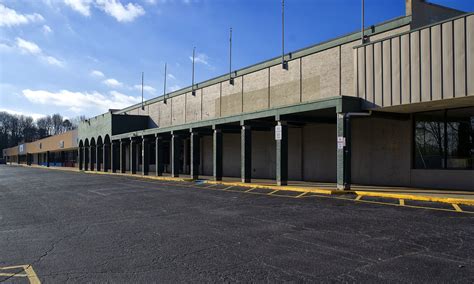 The latest on plan to redevelop old Blue Ridge shopping center in ...