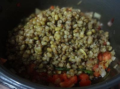 Hesaru kaalu gojju recipe | How to make green gram curry | Mung bean ...
