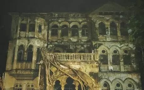 Wahin Jahan Koi Aata Jata Nahin...Here's A List Of Abandoned Properties ...