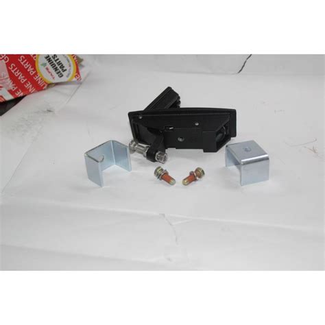 BONNET LOCK SET TAFE PRESSING TYPE (SET OF 2 PC) – SATYAM ENTERPRISES