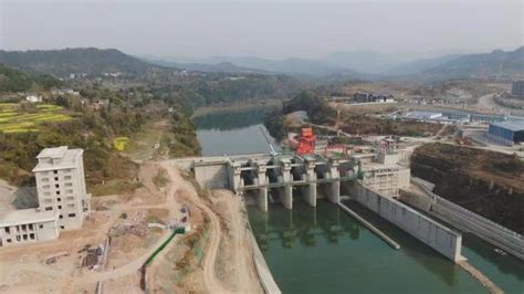 11月27日，记者从四川省水利厅获悉，近日，全国172个重大水利工程之一的黄石盘水库大坝主体工程已全部完工，预计本月底进行水库蓄水技术预验收。