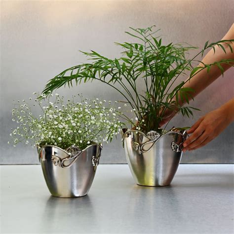 Buy Beautiful Indoor Planters Online - Mora Taara