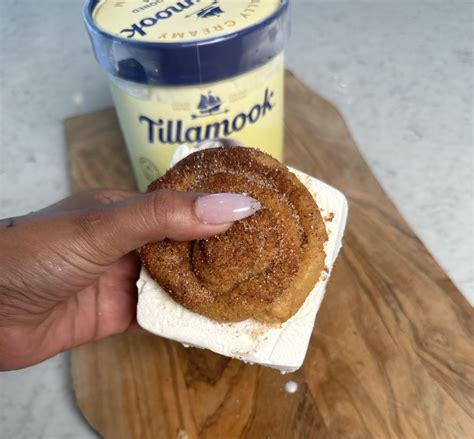Churro Ice Cream Sandwich - Tillamook