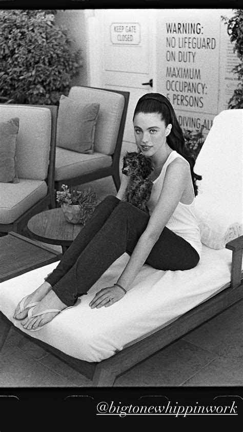 The best Margaret Qualley feet pictures 🤩