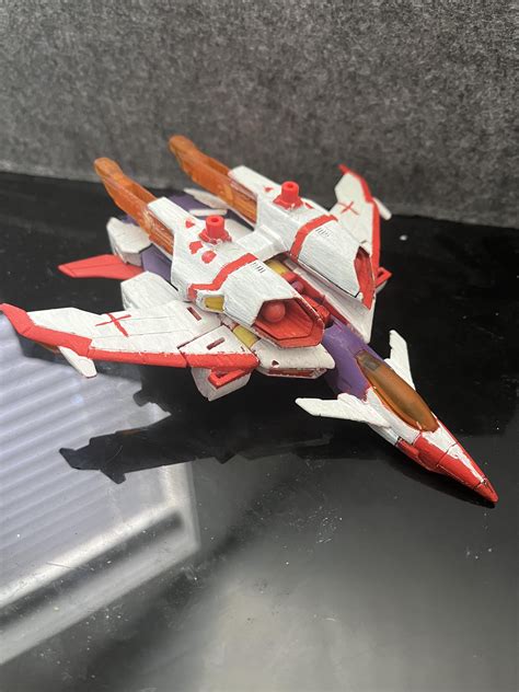 Tried my hand at a custom IDW Pharma out of the old deluxe Armada ...