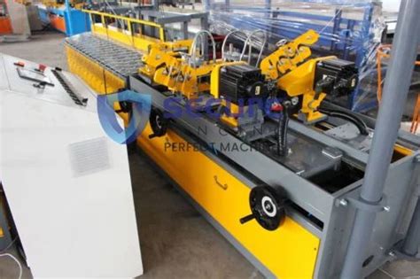 Automatic Double Wire Chain Link Fencing Machine - Double Wire ...