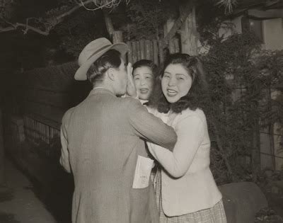 Pan pan girls and transvestite patriarchies: performing and recovering masculinity in post-1945 lite