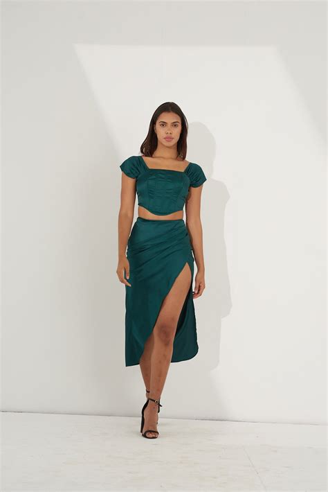 Dark Green Women's Satin pleated skirt – The Ambition Collective