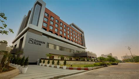DAMSON PLUM (Lucknow) - Hotel Reviews, Photos, Rate Comparison ...