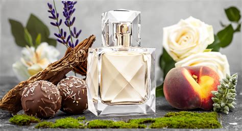 Khloé Kardashian XO Khloé Eau de Parfum 2024 Floral Gourmand Fragrance for Women